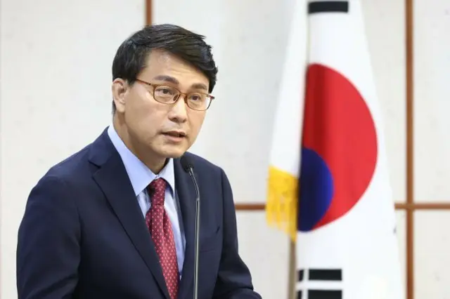 韓国与党議員「文在寅氏は歴史の罪人」…「乱暴な発言で国民を分裂させる『厚顔無恥』」