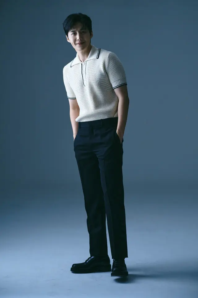 【合同インタビュー】映画『貴公子』主演俳優キム・ソンホ、スタイリッシュなスーツ姿は「ピーキー・ブラインダーズ」を参考に3