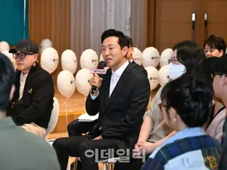 Walikota Seoul Oh Se-hoon memberikan komisi kepada tim patroli anjing peliharaan...``Kami menantikan kesuksesan mereka sebagai penjaga keamanan''