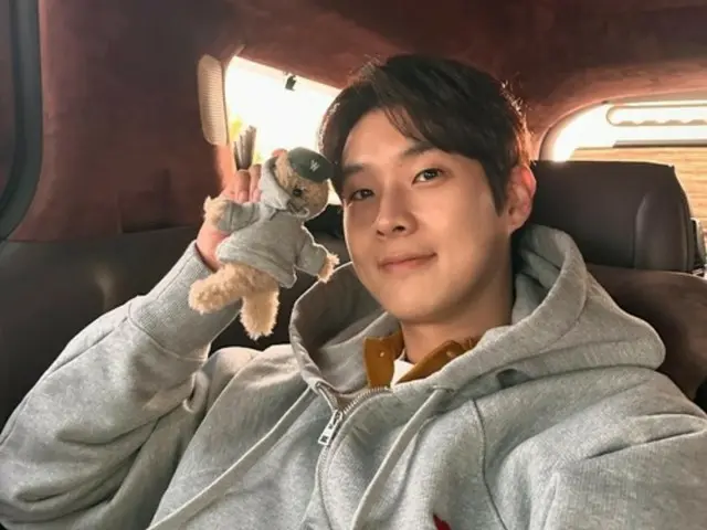 Choi Woo-shik telah membuat boneka...Park Seo Jun dan Jung Yong Hwa (CNBLUE), "Saya juga punya"