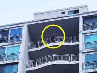 'Orang-orang akan jatuh'...Pria lanjut usia dengan demensia di apartemen lantai 15 = Korea Selatan