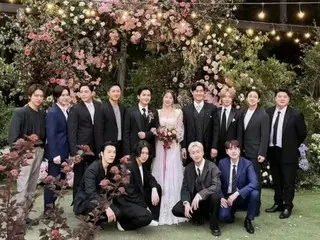 Kangin juga menghadiri Hangyeong, "SUPER JUNIOR" bersatu secara keseluruhan di pernikahan Ryeowook & Ari (sebelumnya TAHITI)