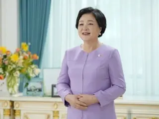 Yun Sang-hyun, anggota Dewan Kekuatan Rakyat, ``memperkenalkan undang-undang jaksa khusus untuk Nyonya Kim Jong-suk...Termasuk biaya kegiatan khusus seperti kunjungan ke India dan biaya pakaian'' = Korea Selatan
