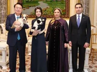 Presiden Yoon dan istrinya menerima ``anjing nasional Turkmenistan''... ``Langsung dipelihara'' = Korea Selatan
