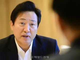 ``Apakah Lee Jae-myung dan pemimpin Partai Demokrat adalah ayah mereka?...Lee Jae-myung harus berhenti berpolitik,'' Walikota Seoul Oh Se-hoon mengkritik Korea Selatan.