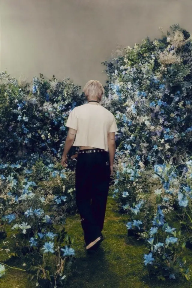 「BTS」JIMIN、ニューアルバム「MUSE」のムードフォト“BLOOMINGバージョン”を公開！