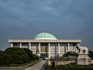 ``Balon kotor'' Korea Utara jatuh di halaman gedung Majelis Nasional = Korea Selatan