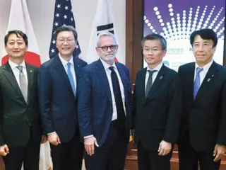 Sebuah ``Badan Konsultatif Ekonomi Swasta Jepang-AS-Korea'' diluncurkan, mewarisi ``Semangat Camp David.''
