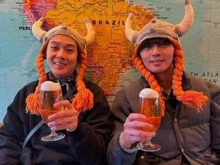 Park Seo Jun & Choi Woo-shik, dua foto lucu dengan topi Viking dan bir di tangan
