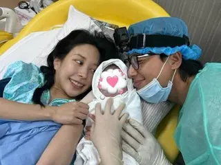 Istri Lee Ji Hoon yang berkewarganegaraan Jepang, Ayane, berbicara tentang perasaannya setelah melahirkan..."Wajah putriku yang tertidur tampak seperti suaminya"