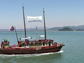 Kapal misi Korea yang dipulihkan berlayar ke Shimonoseki untuk pertama kalinya dalam 260 tahun = berlayar pada tanggal 31