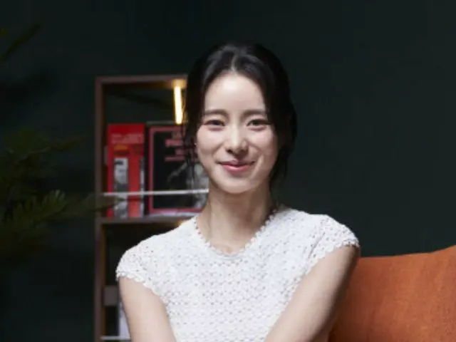 <Wawancara> Aktris Lim Jiyeon berbagi cintanya yang tulus untuk pacarnya Lee Do Hyun... "Terima kasih telah hadir di sana"