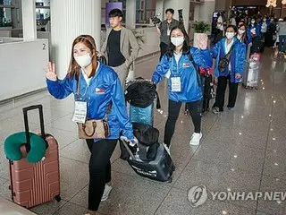 100 pembantu rumah tangga dari Filipina datang ke Korea untuk proyek percontohan dengan pemerintah kota dan pemerintah Seoul