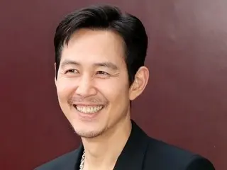 Aktor Lee Jung Jae digugat karena penipuan oleh perwakilan perusahaan produksi yang bersaing dengannya dalam perselisihan manajemen... Tuntutan balik adalah ``tidak berdasar''