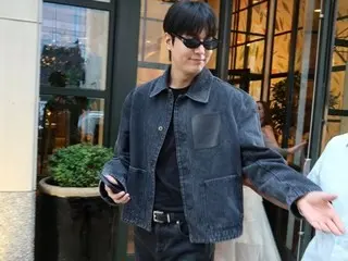 Aktor Lee Min-ho terlihat di jalanan New York, AS...Aura seorang superstar yang tidak dapat disembunyikan