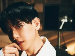 "EXO" BAEK HYUN merilis foto konsep mini album ke-4 "Hello, World"!