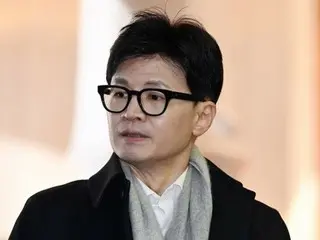 Orang-orang dalam Kekuatan Rakyat mengkritik siaran langsung pertemuan yang diusulkan oleh perwakilan Kekuatan Rakyat Han Dong-hoon dengan Lee Jae-myung dan perwakilan Partai Demokrat, menyebutnya sebagai ``debat pemilihan presiden.'' = Korea Selatan