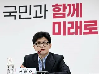 Han Dong-hoon, perwakilan Kekuatan Rakyat, ``Penundaan peningkatan penerimaan sekolah kedokteran pada tahun 2025, penggantian Menteri dan Wakil Menteri Kesehatan dan Kesejahteraan?...Kita bisa berdiskusi.'' = Korea Selatan