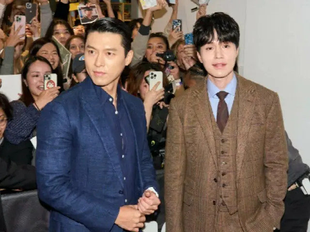 Aktor Hyun Bin & Lee Dong Wook tampil di ``Toronto International Film Festival''... Reaksi yang luar biasa dari penonton global... Pemutaran ``Harbin'', sebuah film berdasarkan ``Ahn Jung Geun'', yang dikenal sebagai teroris di Jepang
