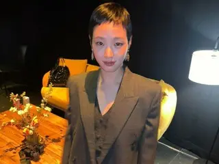 Aktris Kim Go Eun memiliki perubahan yang berani dengan rambut pendek...Penggemar film menonton dengan penuh semangat