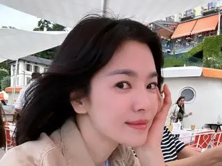 Song Hye Kyo terlihat seperti ini jika dilihat dari dekat... "Kelas" dari tiga wanita cantik teratas Korea