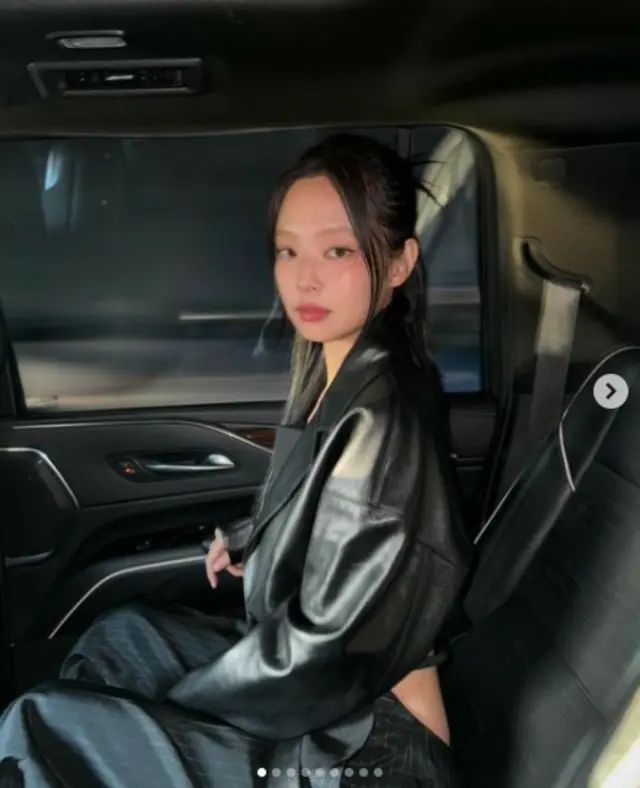 “親交があって一緒に食事”JENNIE（BLACKPINK）＆BamBam（GOT7）、米パパラッチに2ショット撮られる→熱愛説を直ちに釈明（写真：JENNIEインスタグラムより）