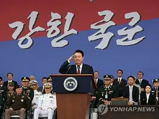 Presiden Yoon memperingatkan Korea Utara bahwa penggunaan senjata nuklir akan berarti akhir dari rezim tersebut - pada upacara Hari Angkatan Bersenjata