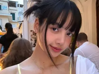 LISA "BLACKPINK" akan menikah dengan "keluarga Louis Vuitton"...Tertangkap adegan bersama orang tua pacarnya