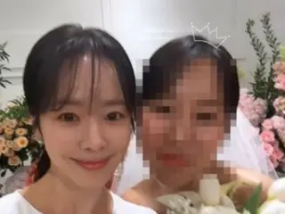 Apakah aktris Han Jimin, yang menjalin hubungan publik dengan Choi Jeong Hoon (JANNABI), menerima karangan bunga? Berfoto berdua dengan pengantin wanita saat menghadiri pesta pernikahan