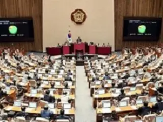 Kedua anggota Partai Demokrat ``Memuji suara hati nurani terhadap undang-undang jaksa khusus, dan memuji empat anggota kekuatan rakyat'' = Korea Selatan