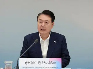 Presiden Yun Seok-Yeol bertemu dengan Perwakilan Kekuatan Nasional Han Dong-hoon pada tanggal 21...Sekretaris Chung Jin-seok juga hadir, tidak ada batasan topik = Korea Selatan