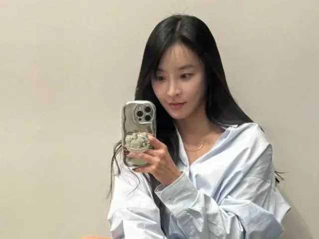 Jung Yumi, yang “jatuh cinta dengan KANGTA (HOT)”, siapa yang “ingin dilihat lebih banyak hari ini”? Selfie yang penuh kasih dirilis