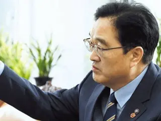 Kekuatan rakyat menyampaikan gagasan bahwa ``Swasta Kelas Satu Choi tidak dapat berpartisipasi dalam penyelidikan politik nasional''...Partai Demokrat mulai berkembang secara mandiri = Korea Selatan