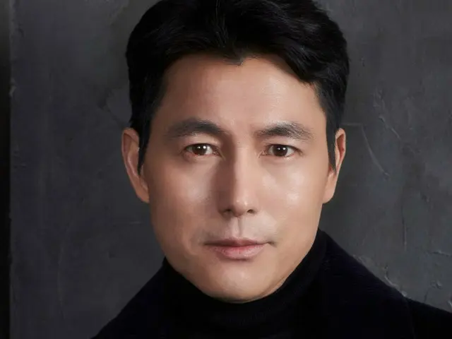 Aktor Jung Woo Sung sedang mempertimbangkan kembali partisipasinya dalam Blue Dragon Film Awards, mungkin setelah skandal seputar anaknya yang lahir di luar nikah?