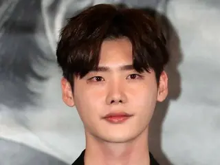 Aktor Lee Jung-seok akan beradu akting dengan Shin Min A... "'Remarriage Empress' adalah salah satu karya yang ditawari kepada saya."