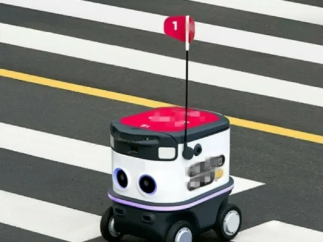 「横断歩道横断中」配達ロボット、乗用車と衝突...和解は？＝韓国