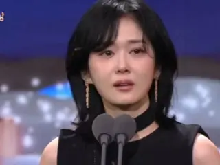 Jang Nara menerima penghargaan terhormat... ``Aku sangat mencintaimu'' kepada suaminya = ``SBS Drama Award''