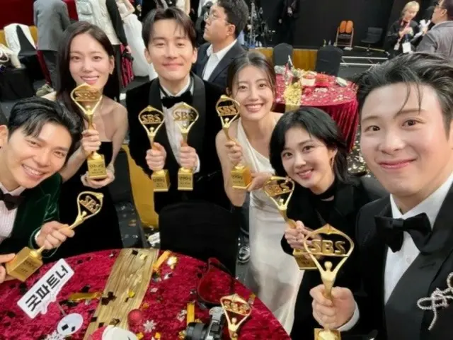 [Teks lengkap] "SBS Drama Awards" Jang Nara berterima kasih atas tatapan hangat dan murah hati Anda... "Terima kasih untuk tim yang luar biasa"