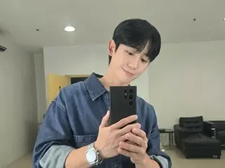 Jung HaeIn sangat cocok dengan busana denim...Visual yang menyegarkan