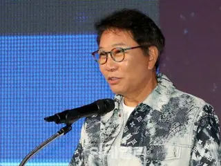 SM Entertainment mengundang pendiri Lee Soo Man ke konser peringatan 30 tahun