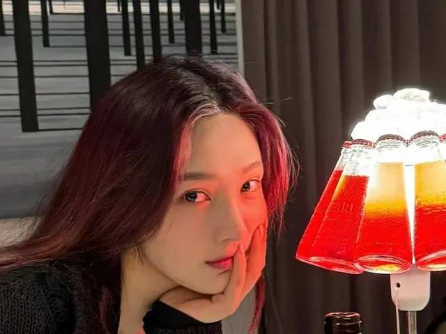 JOY (RedVelvet) merilis foto mereka yang merasa seperti sedang kencan Natal