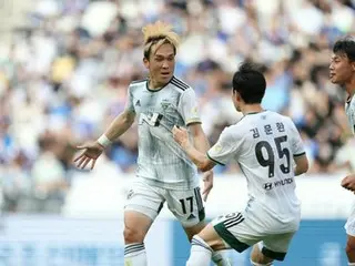 Yoshihiro Kunimoto menunggak premi asuransi kesehatan Korea, bermain bagus di K League, tetapi meninggalkan tim karena mengemudi dalam keadaan mabuk.