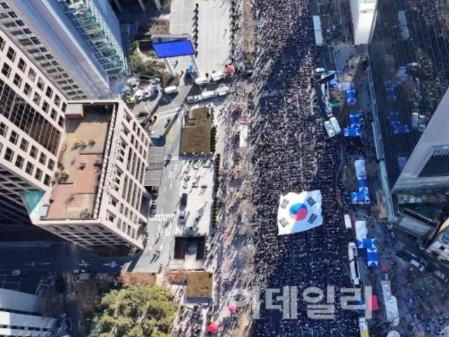 “Presiden Yoon Ditangkap” vs. “Lindungi Presiden Yoon”… Unjuk rasa besar-besaran terjadi di pusat kota Seoul selama akhir pekan = Laporan Korea Selatan