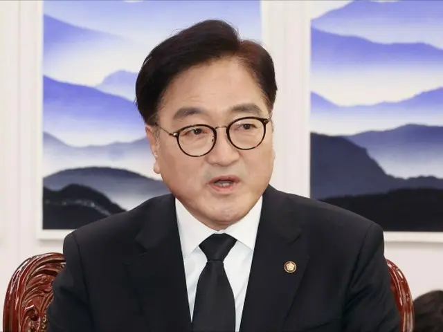 Ketua Majelis Nasional Woo Won-suk: ``Presiden Yun Seok-yue, jangan mengedepankan departemen keamanan...Bukankah itu pengecut?'' - Korea Selatan