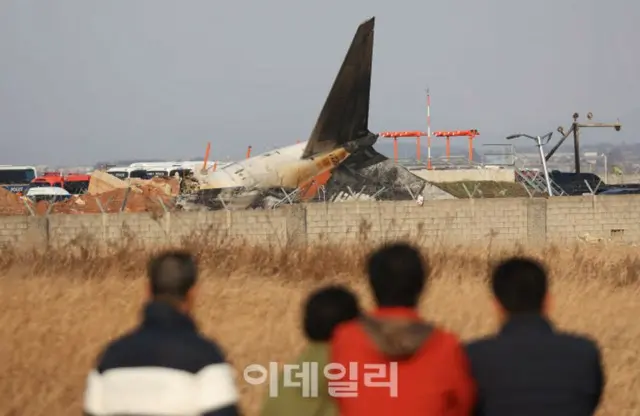 「済州航空機事故」消えた4分…専門家「2つのエンジンが故障する確率は700万分の1」＝韓国