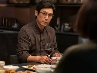 Episode syuting diungkapkan oleh Sol Kyung Gu, Jang Dong Gun, dan lainnya untuk film terbaru sutradara Heo Jin-ho, ``A Satisfied Family''! Membuat video dirilis