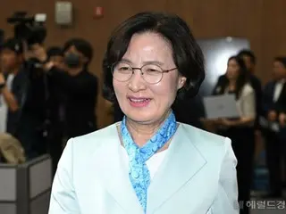 Penangkapan anggota Partai Demokrat Choo Mi-Ae dan Presiden Yun Seok-Yeong: ``Sifat sebenarnya dari jaksa yang disebut Macan Putih...Cara dia menunjukkan dirinya di belakang punggungnya menyedihkan dan patuh.'' - Korea Selatan