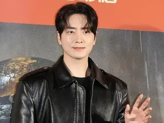 Apakah itu nyata? Apakah ini sebuah drama? ...Aktor Lee Jun Hyuk menangkap adegan pernikahan seorang kenalan...Sebuah visual yang akan "mencuri peran utama"