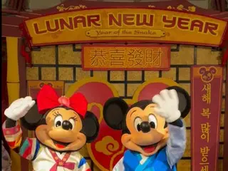 Reaksi netizen Tiongkok terhadap Mickey Mouse yang mengenakan Hanbok di Disneyland AS...Mengapa?