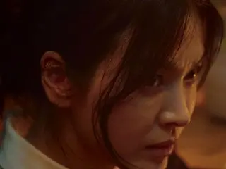 Aktris Song Hye Kyo, yang telah “berubah lagi”, juga merokok dan mengumpat... Dia melepaskan diri dari mistisisme dan “menyelamatkan teater selama liburan”